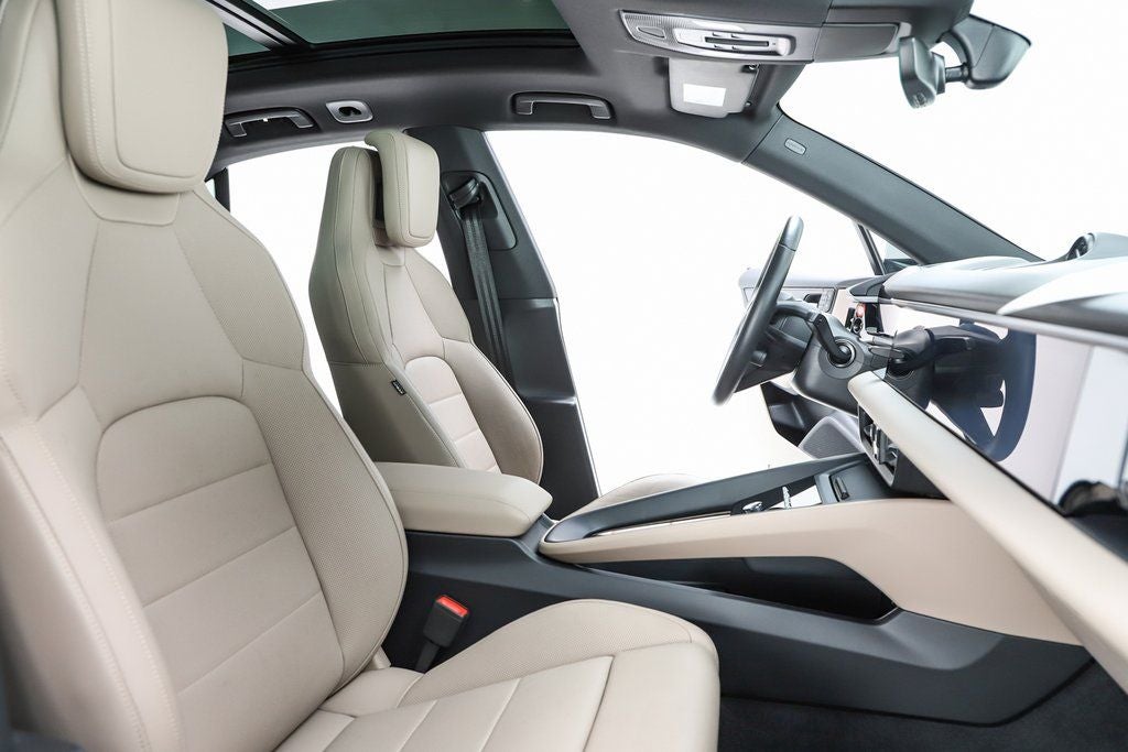 2025 Porsche Macan Electric 4S