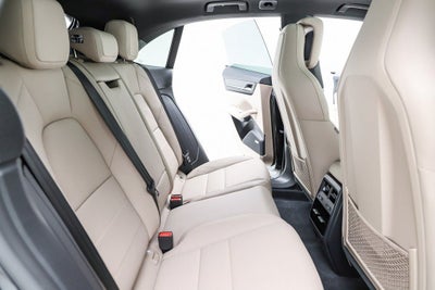 2025 Porsche Macan Electric 4S