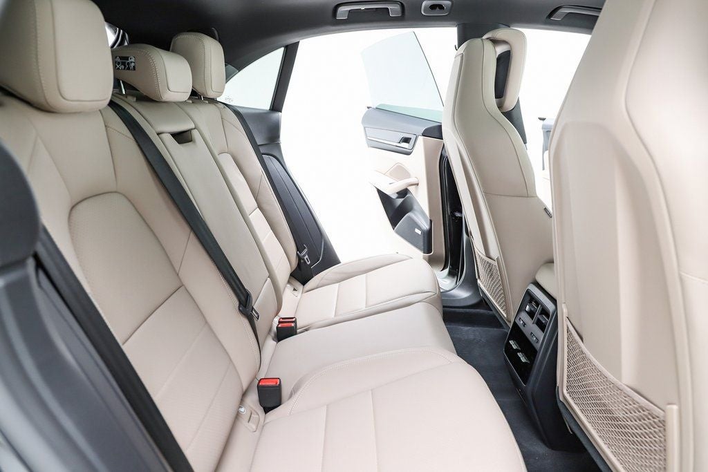 2025 Porsche Macan Electric 4S