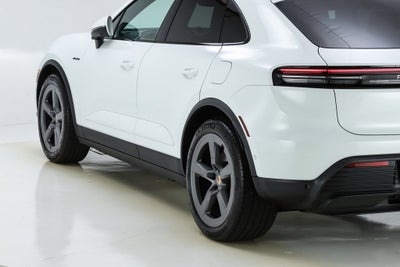 2025 Porsche Macan Electric 4S