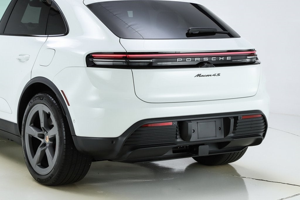 2025 Porsche Macan Electric 4S