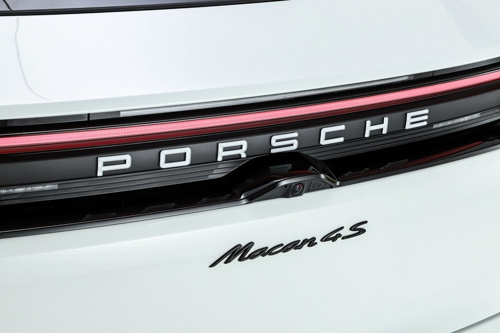 2025 Porsche Macan Electric 4S