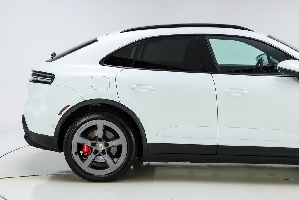 2025 Porsche Macan Electric 4S