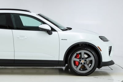 2025 Porsche Macan Electric 4S