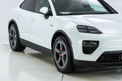 2025 Porsche Macan Electric 4S