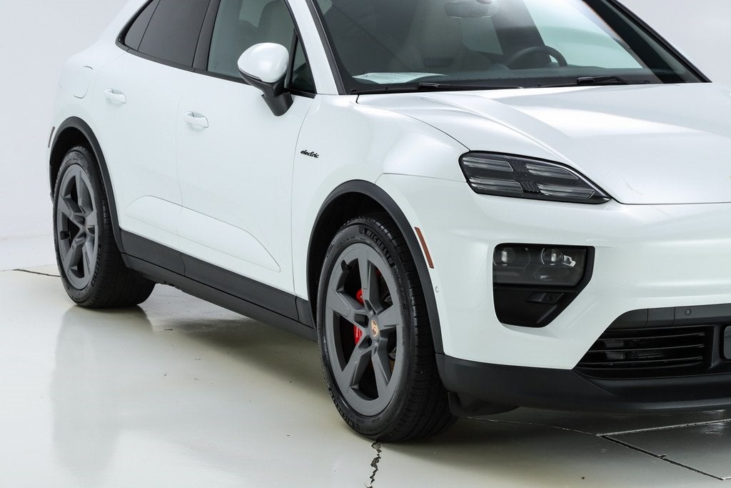 2025 Porsche Macan Electric 4S
