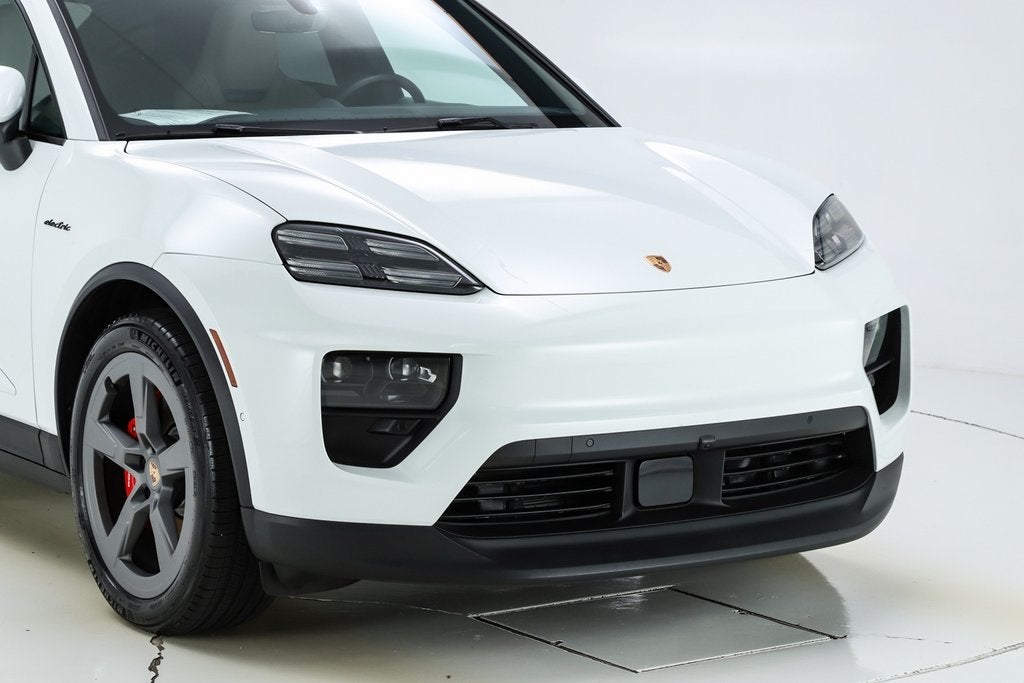 2025 Porsche Macan Electric 4S