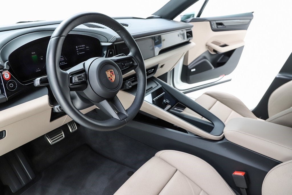 2025 Porsche Macan Electric 4S