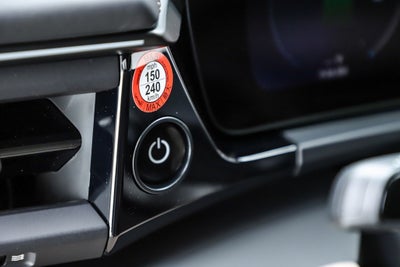 2025 Porsche Macan Electric 4S