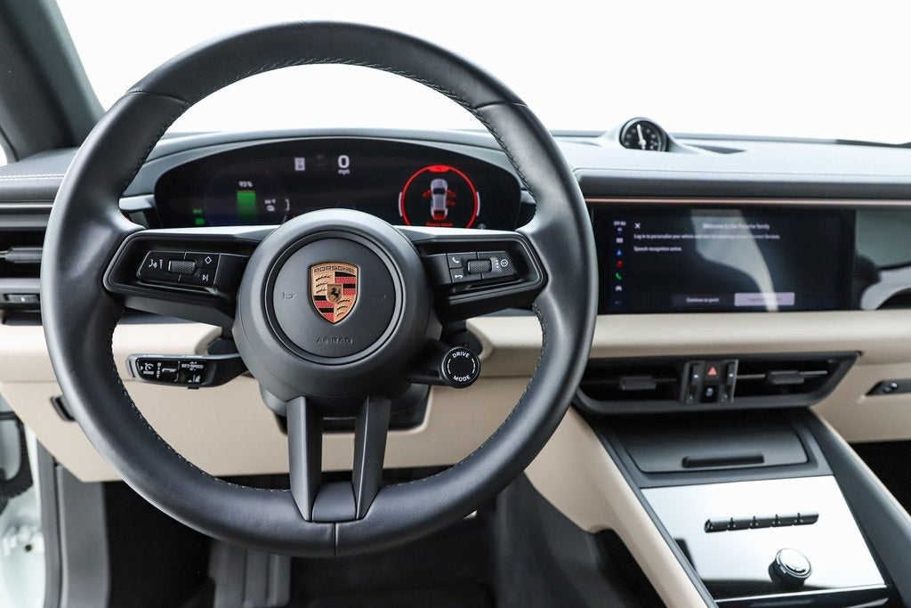 2025 Porsche Macan Electric 4S