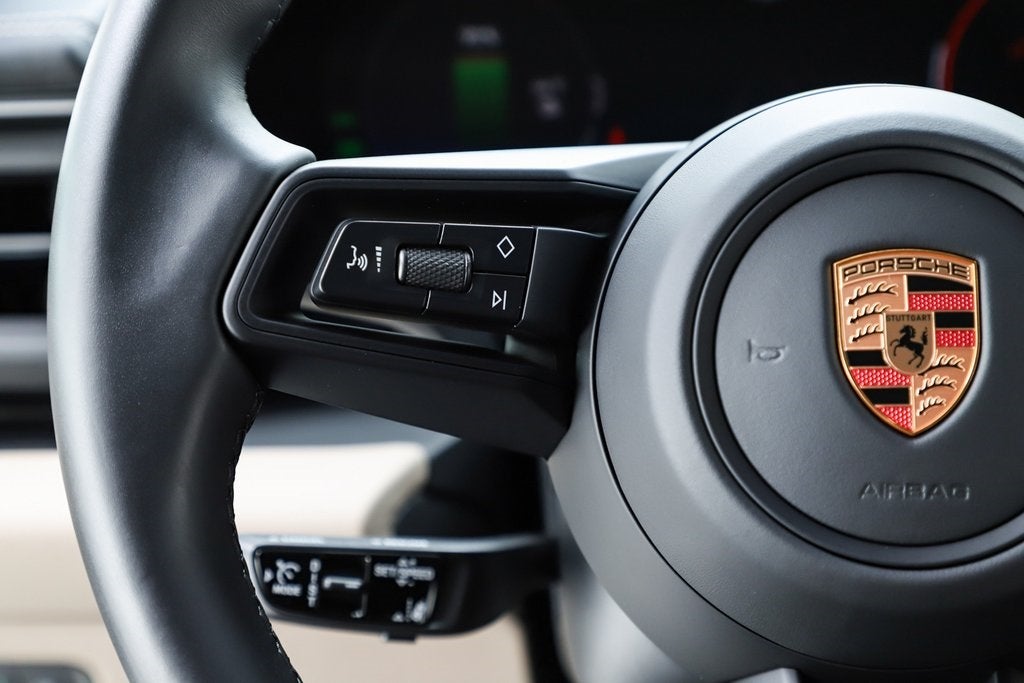 2025 Porsche Macan Electric 4S