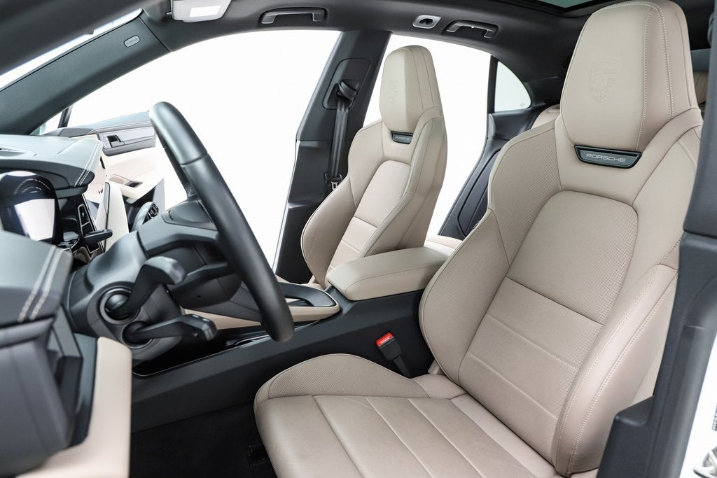 2025 Porsche Macan Electric 4S