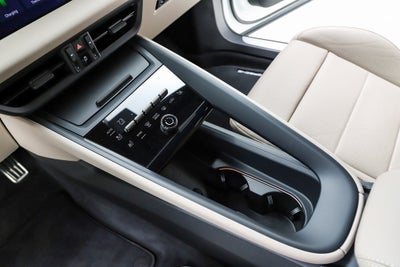 2025 Porsche Macan Electric 4S