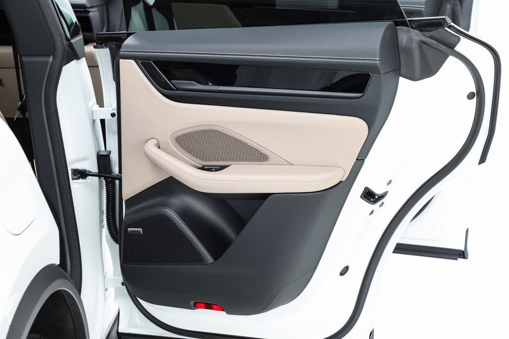 2025 Porsche Macan Electric 4S