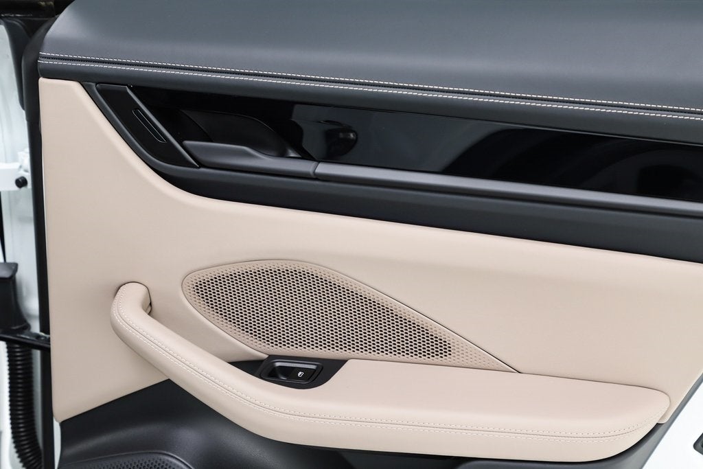 2025 Porsche Macan Electric 4S