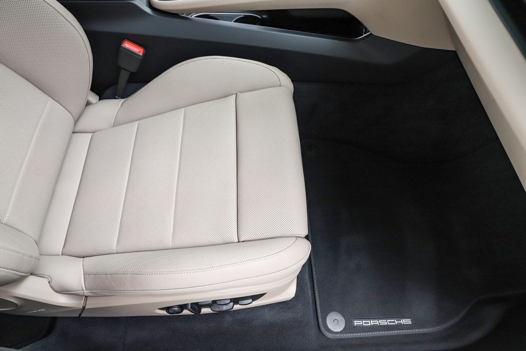 2025 Porsche Macan Electric 4S