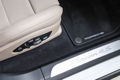 2025 Porsche Macan Electric 4S