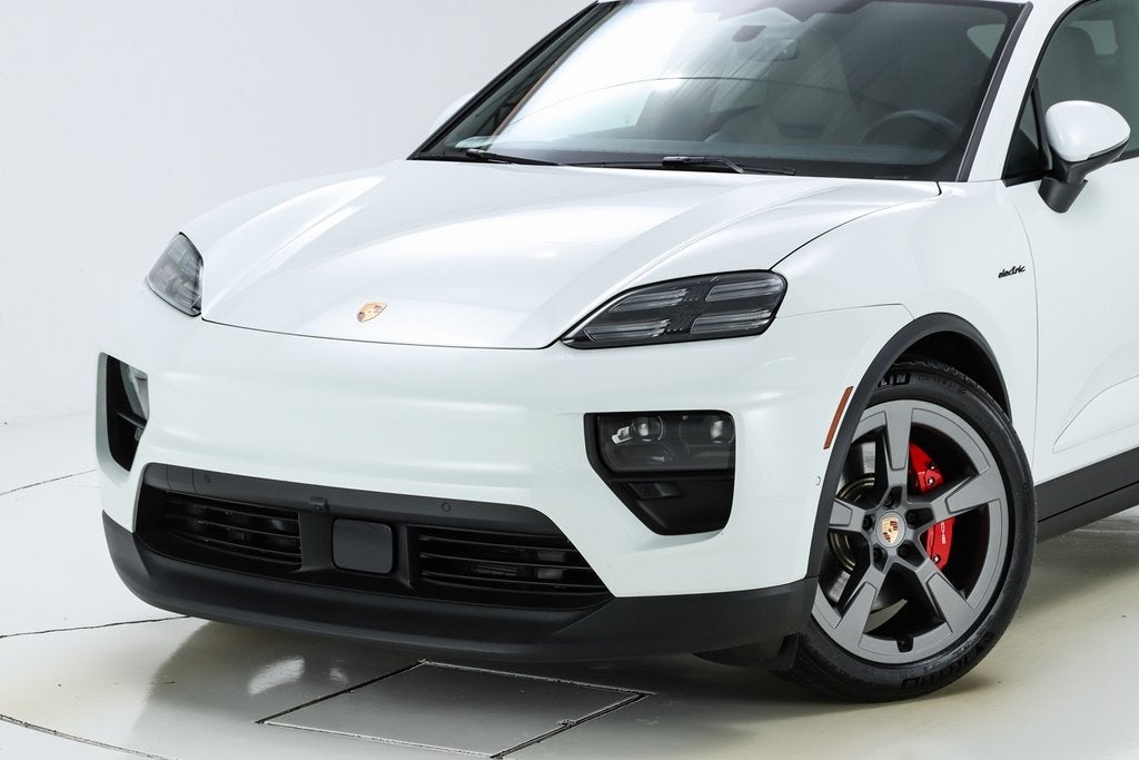 2025 Porsche Macan Electric 4S