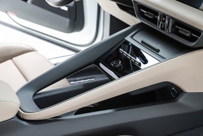 2025 Porsche Macan Electric 4S