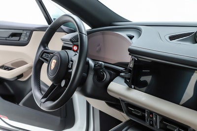 2025 Porsche Macan Electric 4S