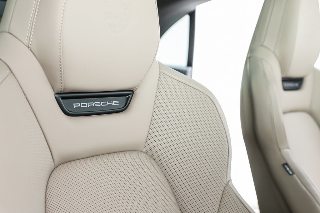 2025 Porsche Macan Electric 4S