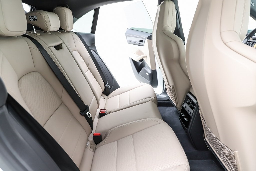 2025 Porsche Macan Electric 4S