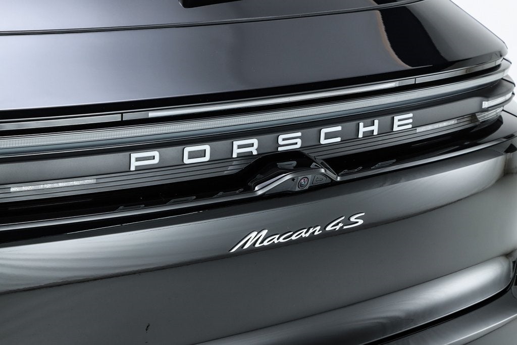 2025 Porsche Macan Electric 4S