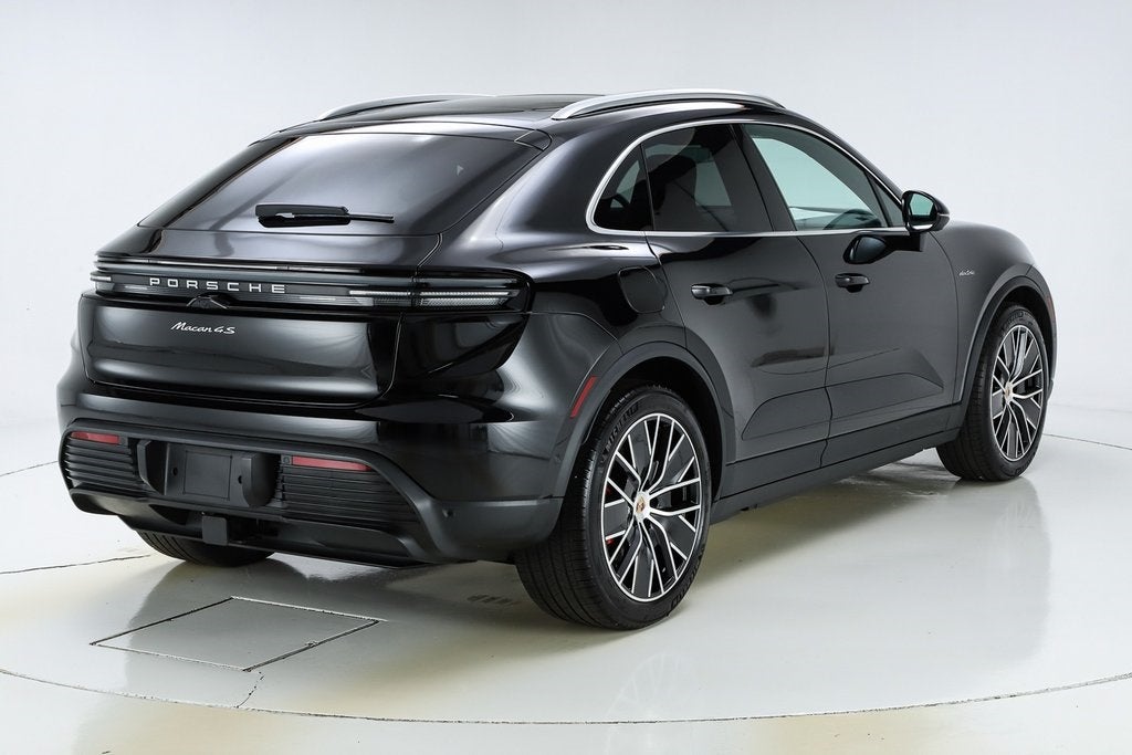 2025 Porsche Macan Electric 4S