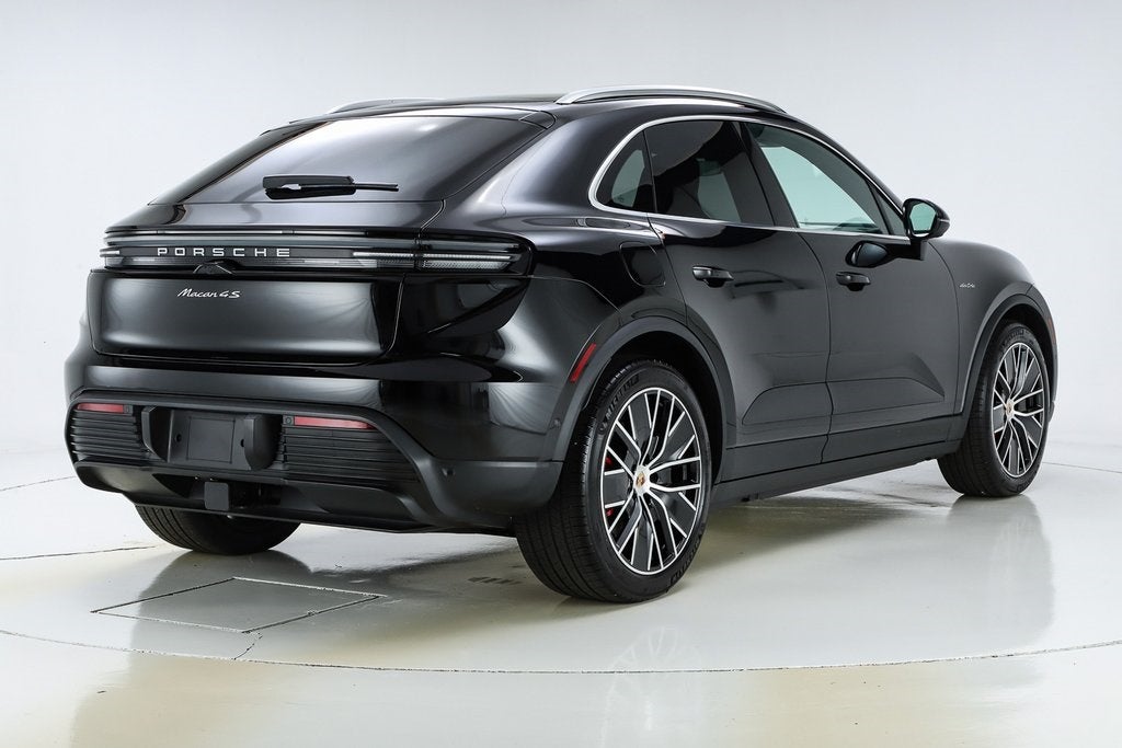 2025 Porsche Macan Electric 4S