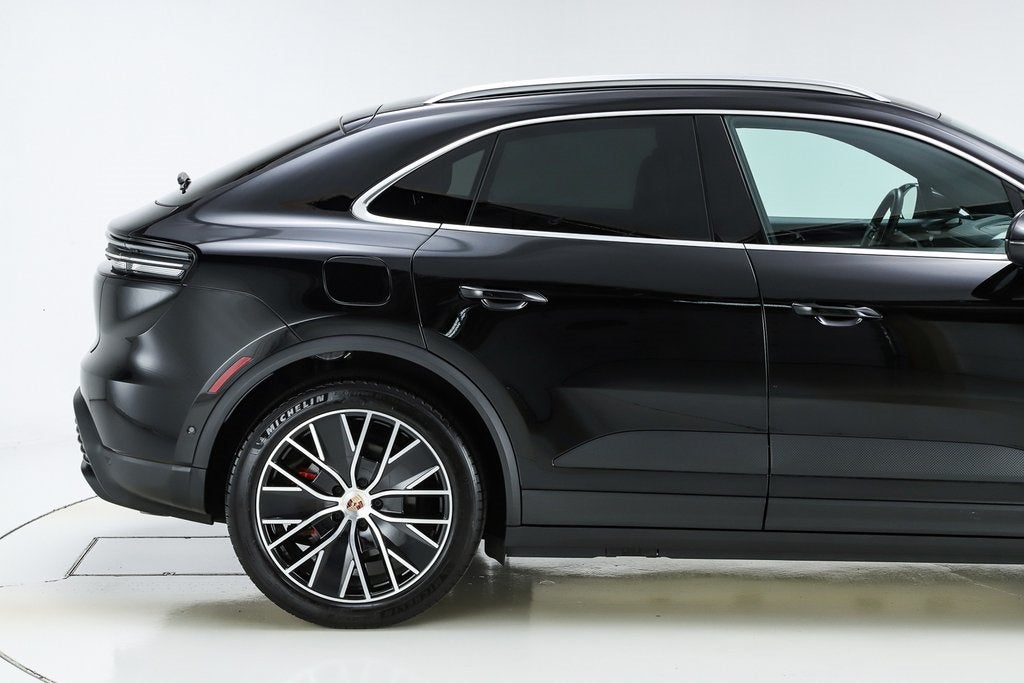 2025 Porsche Macan Electric 4S