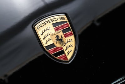 2025 Porsche Macan Electric 4S