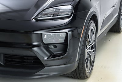 2025 Porsche Macan Electric 4S