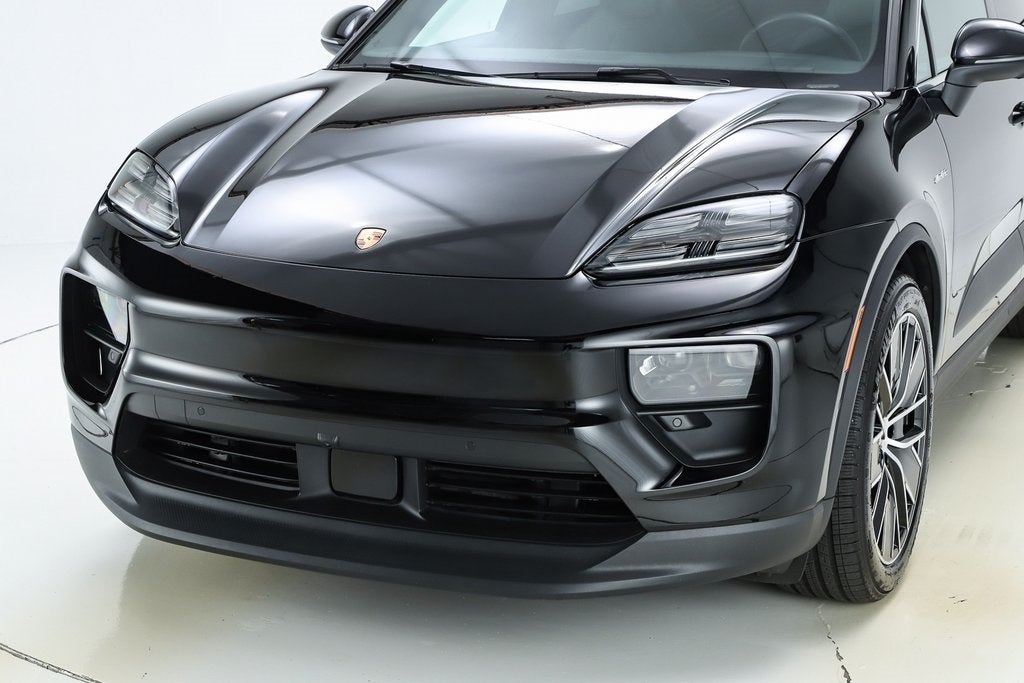 2025 Porsche Macan Electric 4S