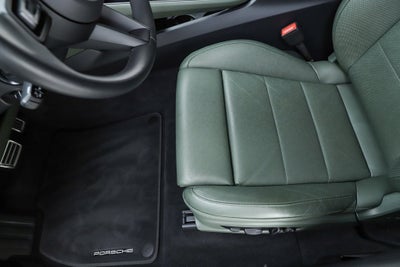 2025 Porsche Macan Electric 4S