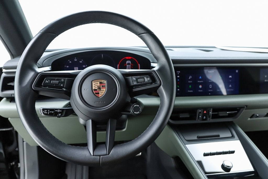 2025 Porsche Macan Electric 4S