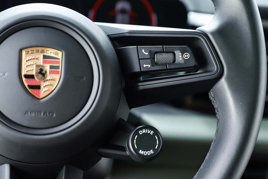 2025 Porsche Macan Electric 4S