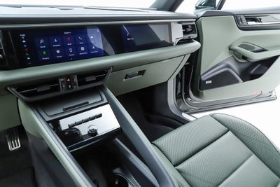 2025 Porsche Macan Electric 4S