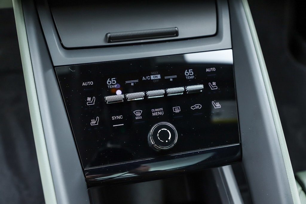 2025 Porsche Macan Electric 4S