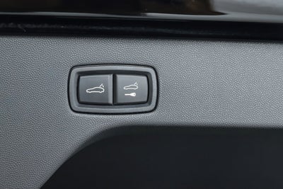 2025 Porsche Macan Electric 4S