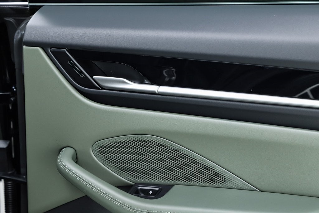 2025 Porsche Macan Electric 4S