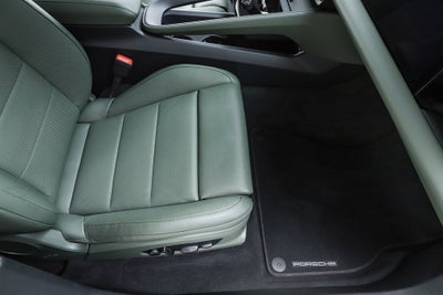 2025 Porsche Macan Electric 4S