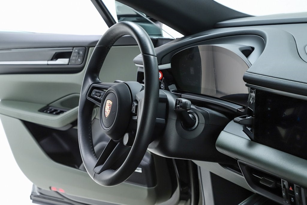 2025 Porsche Macan Electric 4S