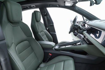 2025 Porsche Macan Electric 4S