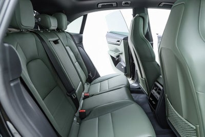 2025 Porsche Macan Electric 4S