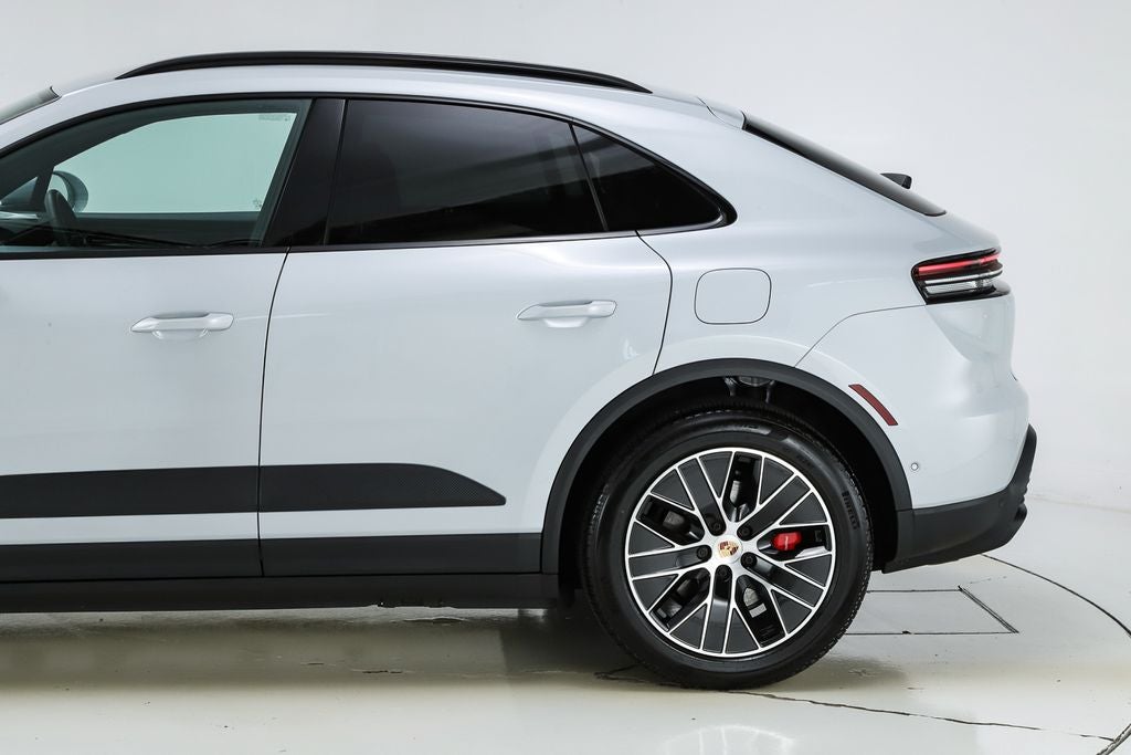 2025 Porsche Macan Electric 4S