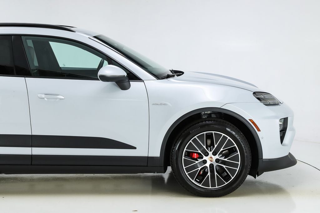 2025 Porsche Macan Electric 4S