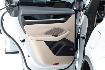 2025 Porsche Macan Electric 4S