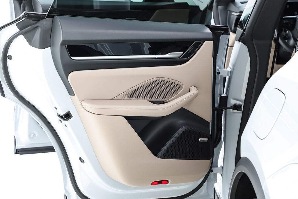 2025 Porsche Macan Electric 4S