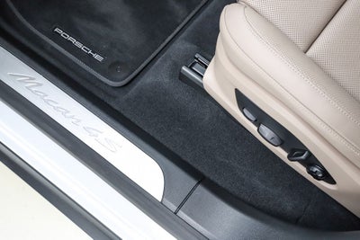 2025 Porsche Macan Electric 4S