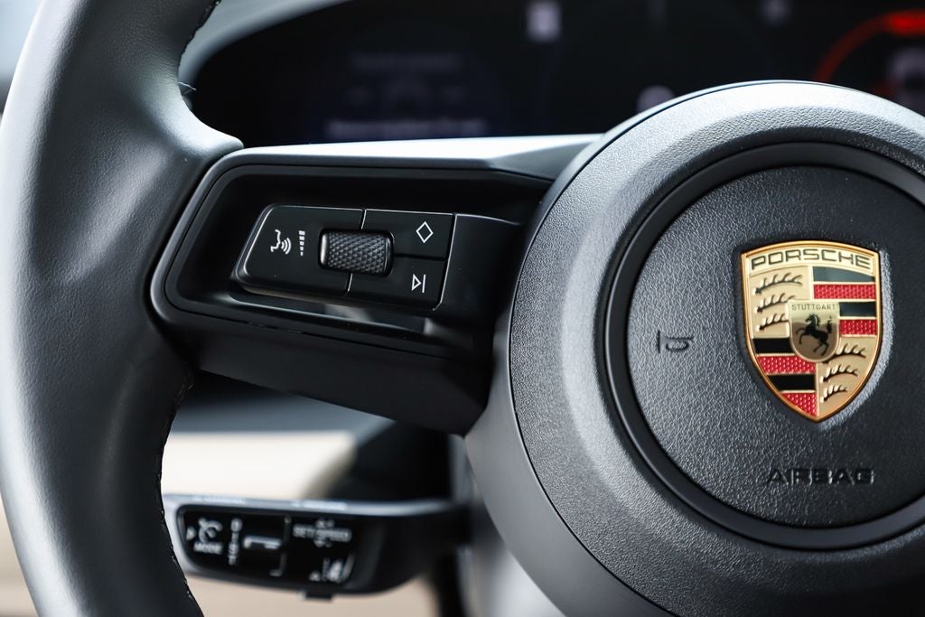 2025 Porsche Macan Electric 4S